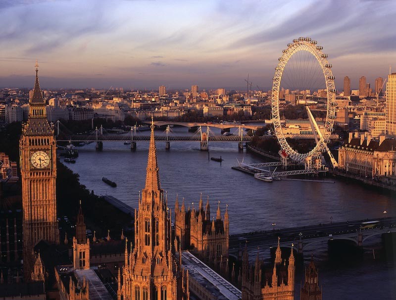 Living in London - Mural wallpaper