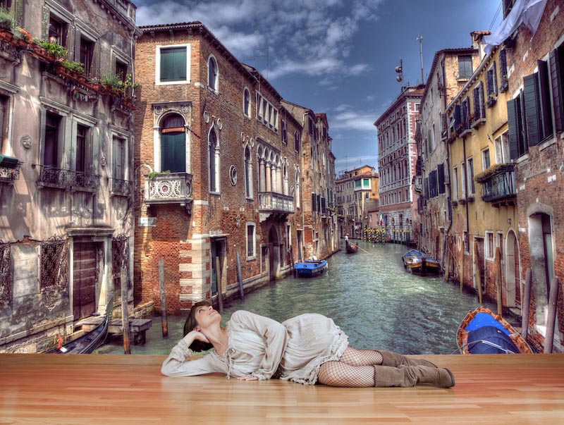 Streets of venice - Mural wallpaper applied