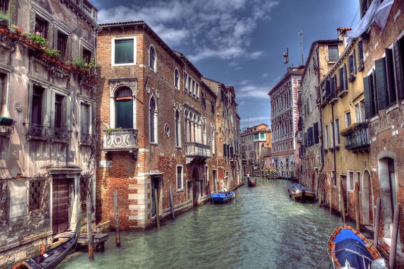 Streets of venice - Mural wallpaper