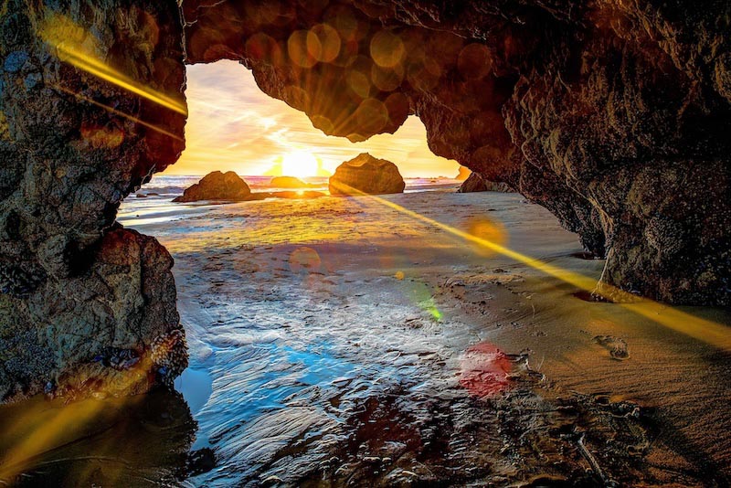 Cave on the beach - Mural wallpaper
